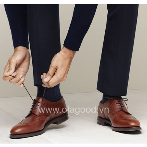 Tại sao nên chọn size giày tây nam đúng chuẩn?