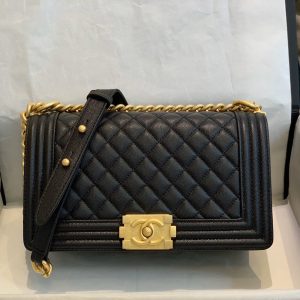 Chanel Boy size 25 màu đen khóa vàng - CNB026