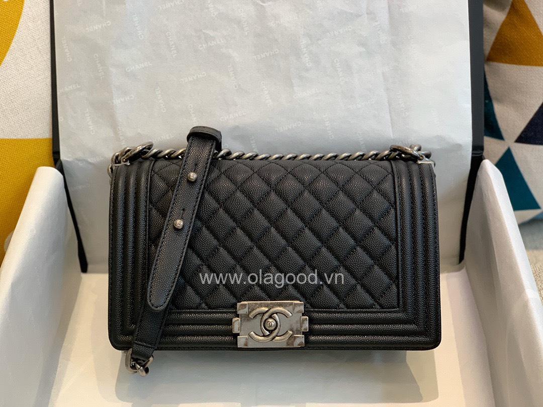 Chanel Boy size 25 màu đen khóa bạc cổ - CNB028