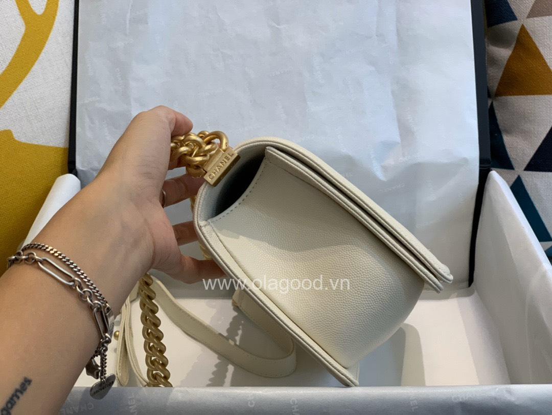 Chanel Boy size 25 màu trắng sữa khóa vàng - CNB022 - Hình ảnh 5