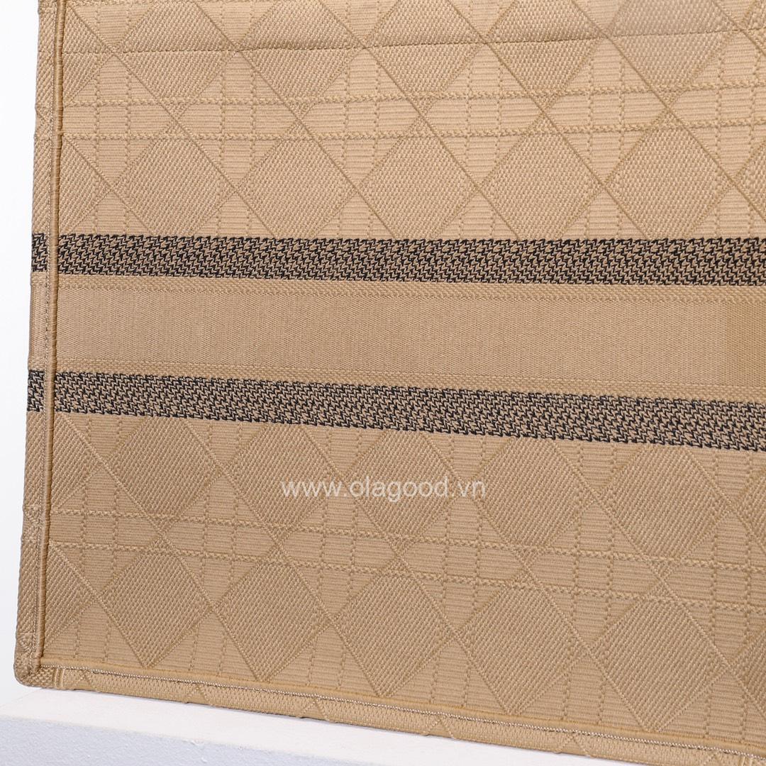 Túi Xách Medium Dior Book Tote – DOBT0211 - Hình ảnh 6