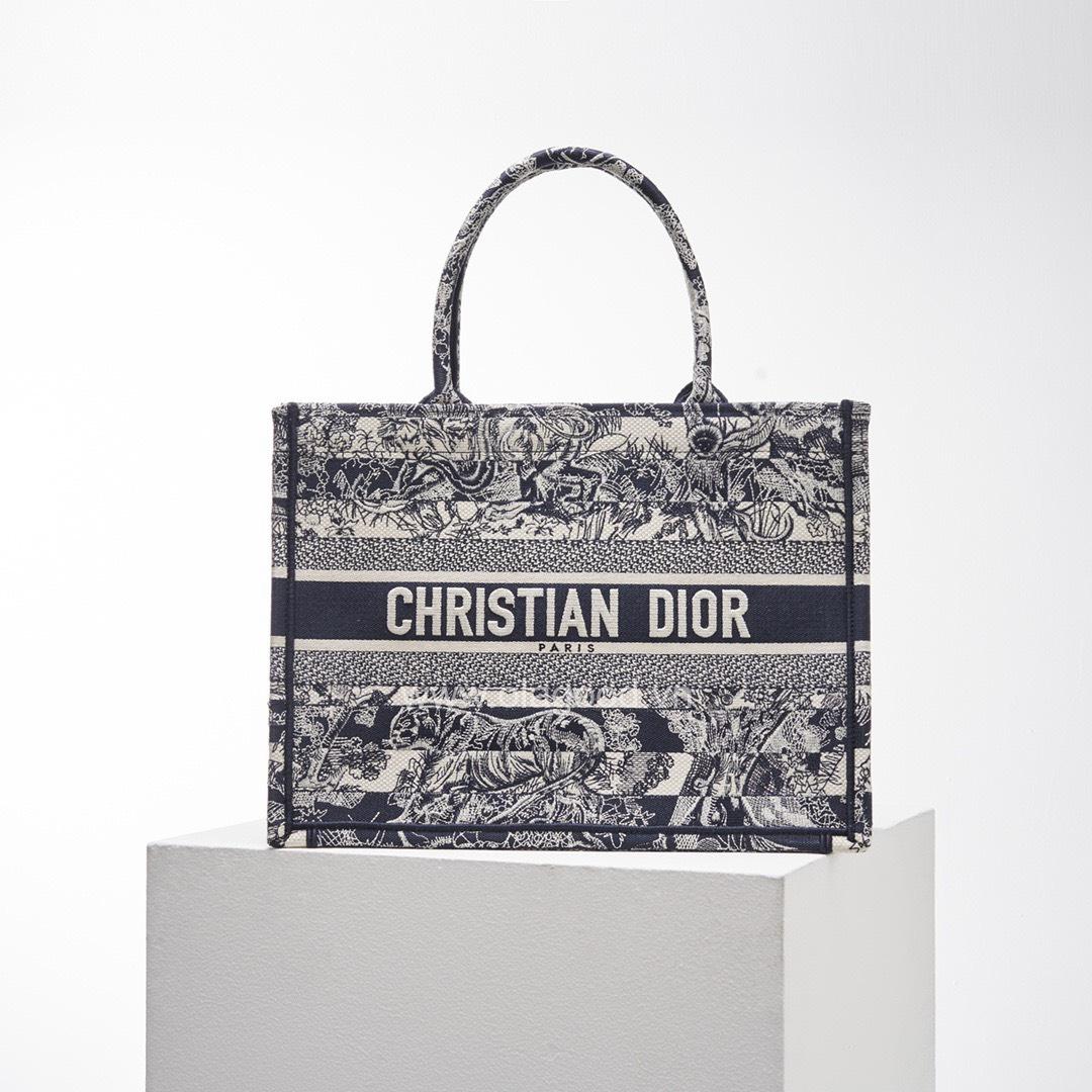 Túi Xách Medium Dior Book Tote – DOBT028