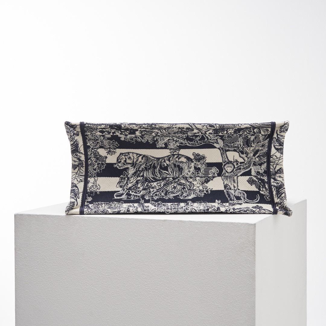 Túi Xách Medium Dior Book Tote – DOBT028 - Hình ảnh 7