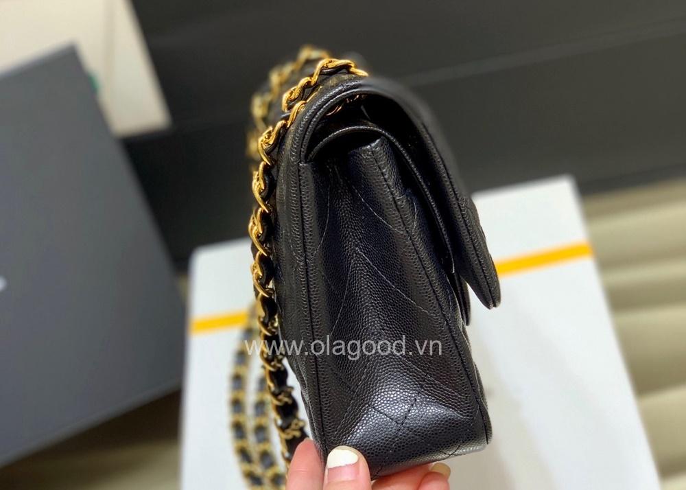 Để mua túi xách Chanel cao cấp với giá tốt, bạn nên liên hệ Olagood
