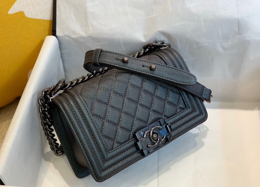 Túi xách nữ Chanel đang được yêu thích trên toàn cầu